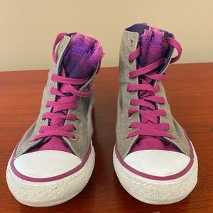 Converse Chuck Taylor All Star high tops youth Sz 2